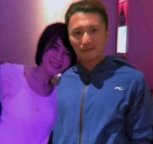 圈内扒叔爆料谢霆锋视频  第2张